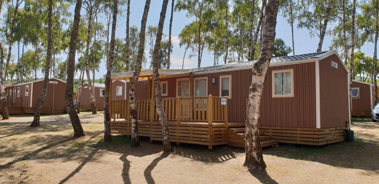 Mobil Homes Xxl2 4 Chambres - Camping Le Ranch Des Volcans ชาเตล-กียง ภายนอก รูปภาพ